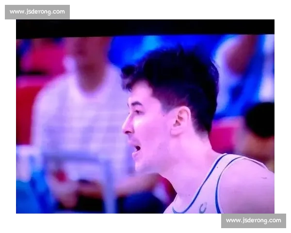 凌晨抵乌！新疆新援纳托尔到队，后卫线补短板进入倒计时